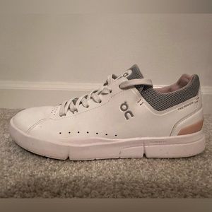 On Cloud THE ROGER sneakers - Women’s 9.5 (US)